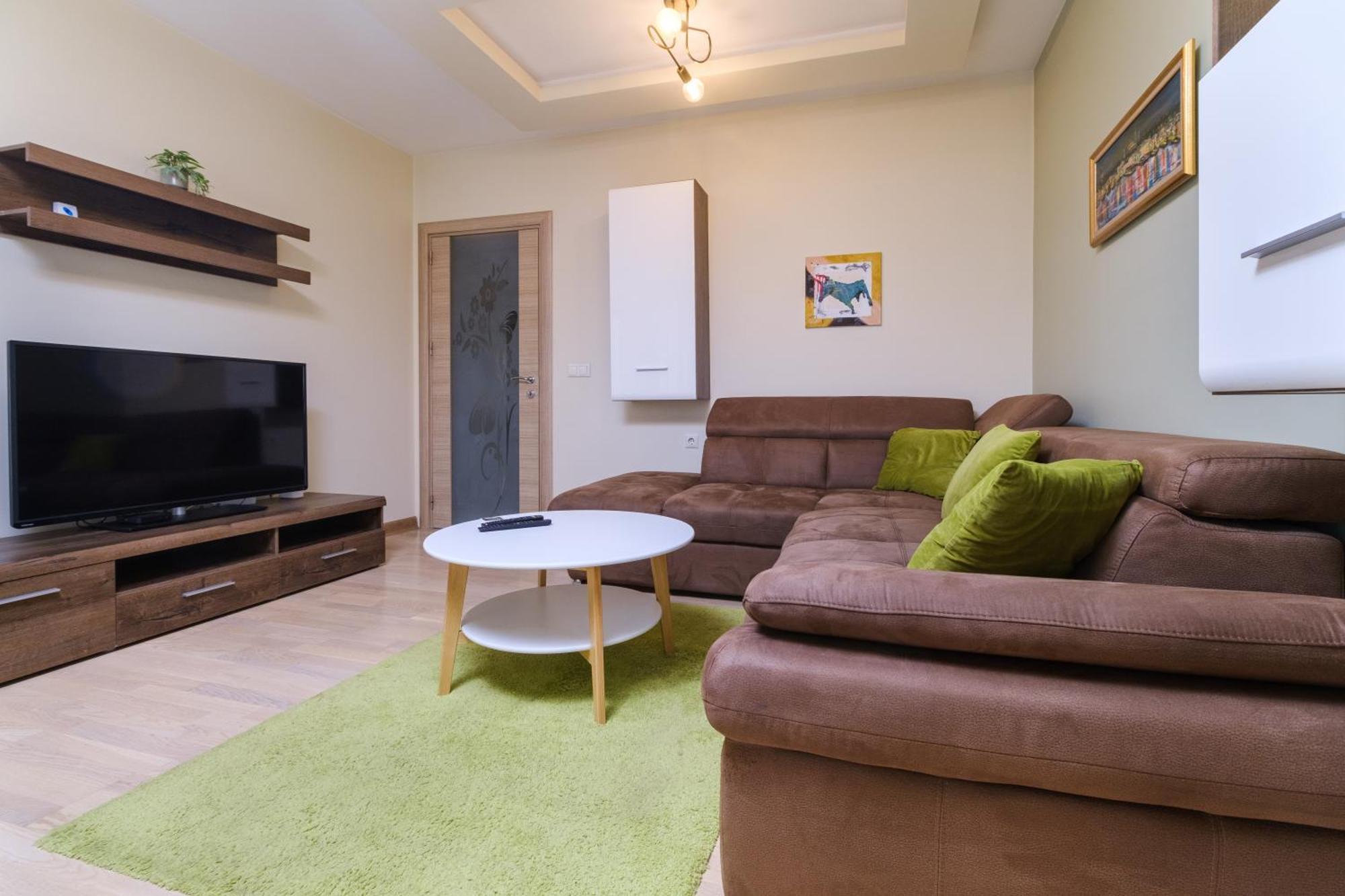Riverside 2-Bedroom Apartment Plovdiv Buitenkant foto